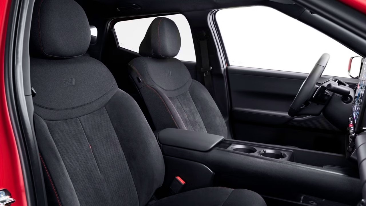 Hyundai IONIQ r3 Seats