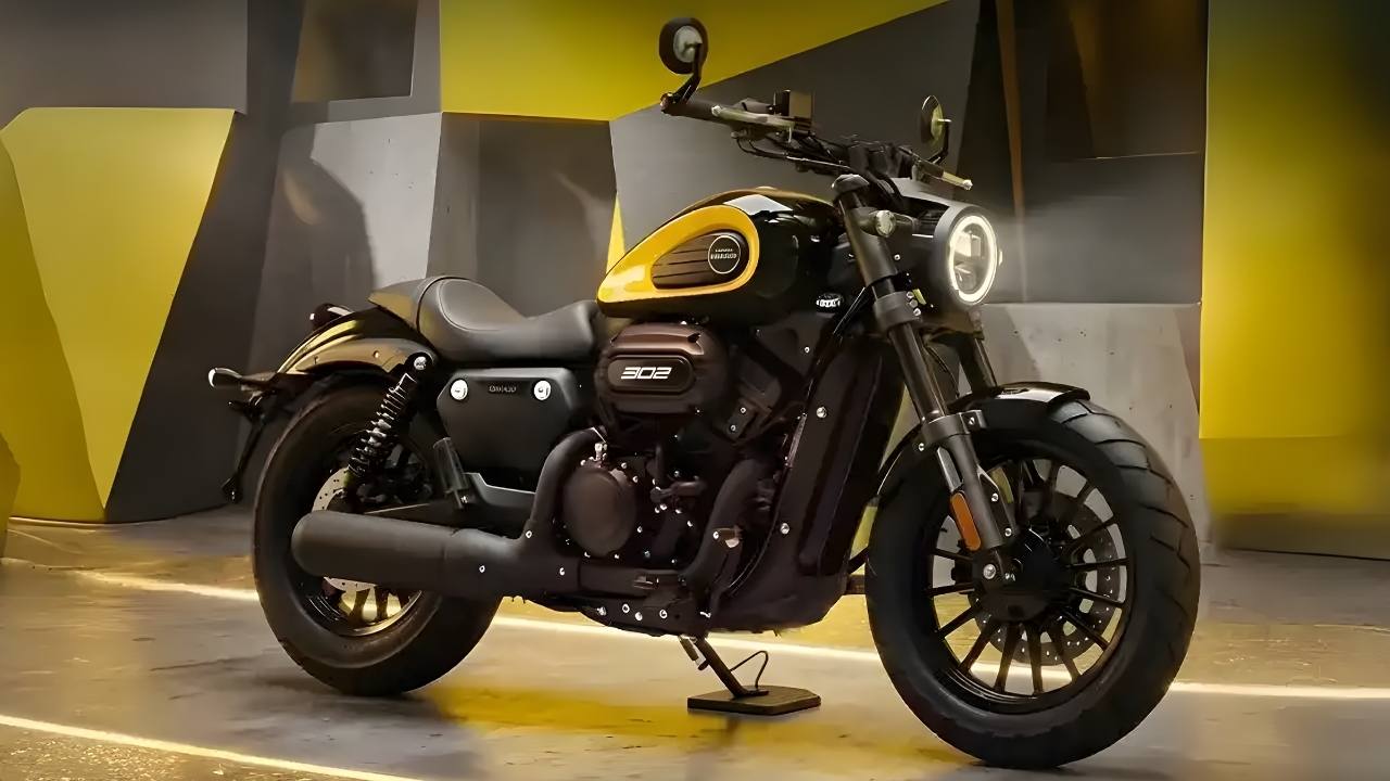 Keeway V302C Now Available in Yellow: 298cc Bobber Priced at ₹4.22 Lakh
