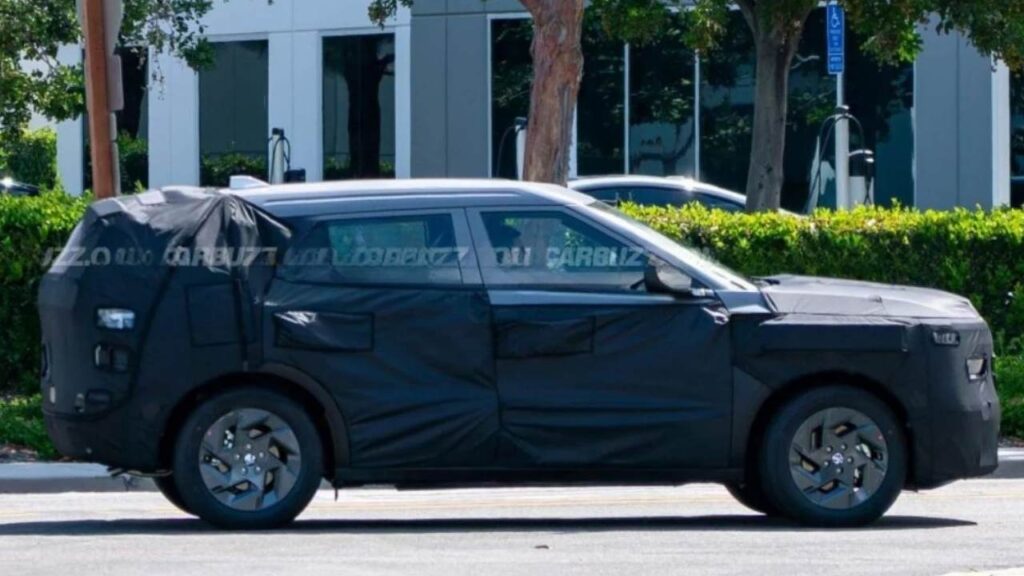 Next-Gen Hyundai Creta Spotted: Boxier SUV Look, Launches in India in 2027