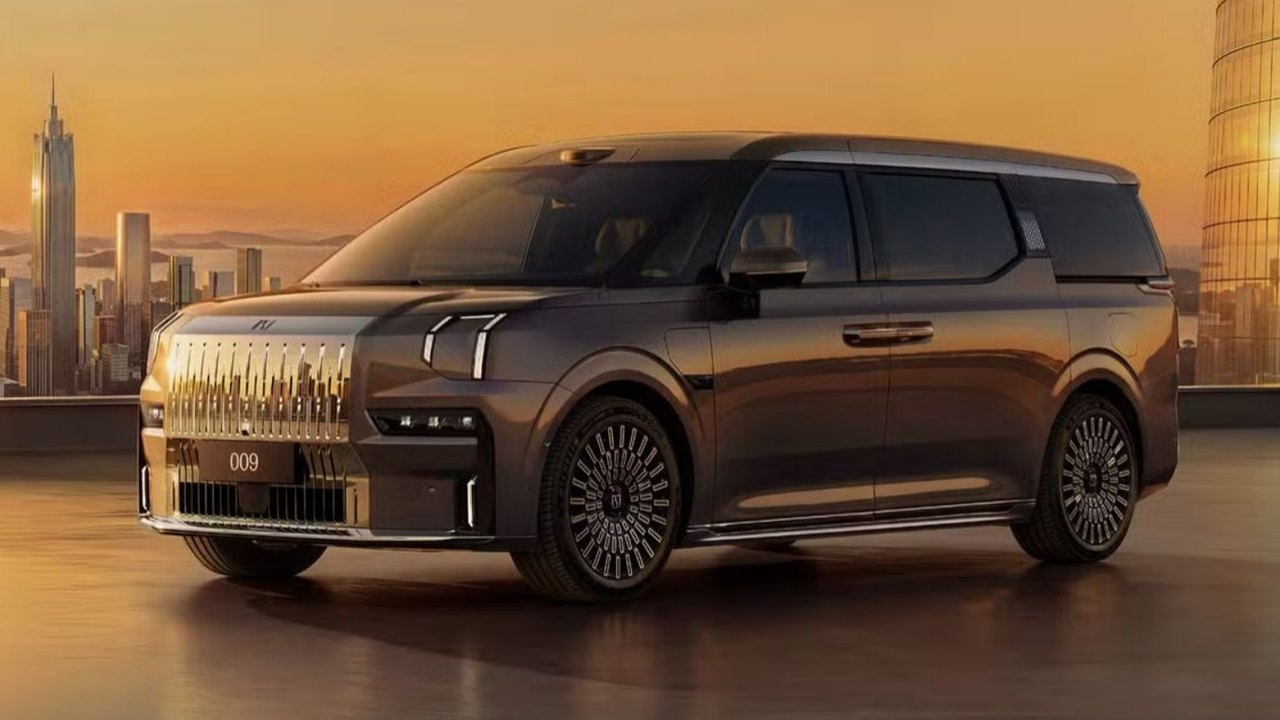 2026 Zeekr 009 EV MPV