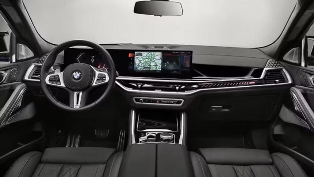 BMW X6 M60i xDrive Interior