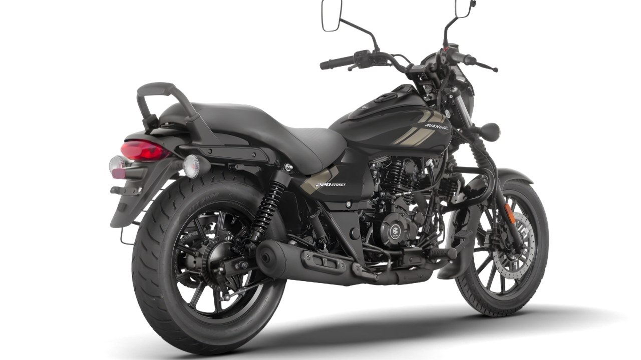 Bajaj Avenger 220 Street Ebony Black