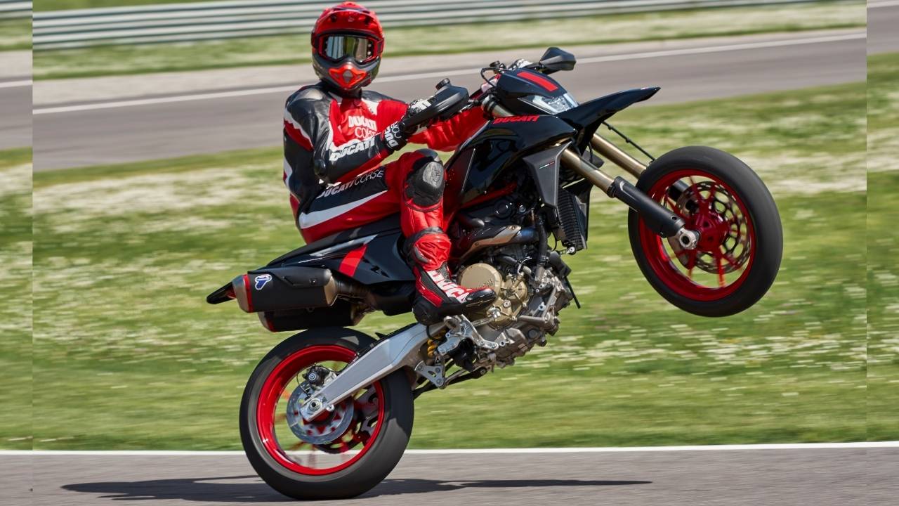 Ducati Hypermotard 698 Mono Nera Unveiled: 77.5 hp in Full Blacked-Out Trim