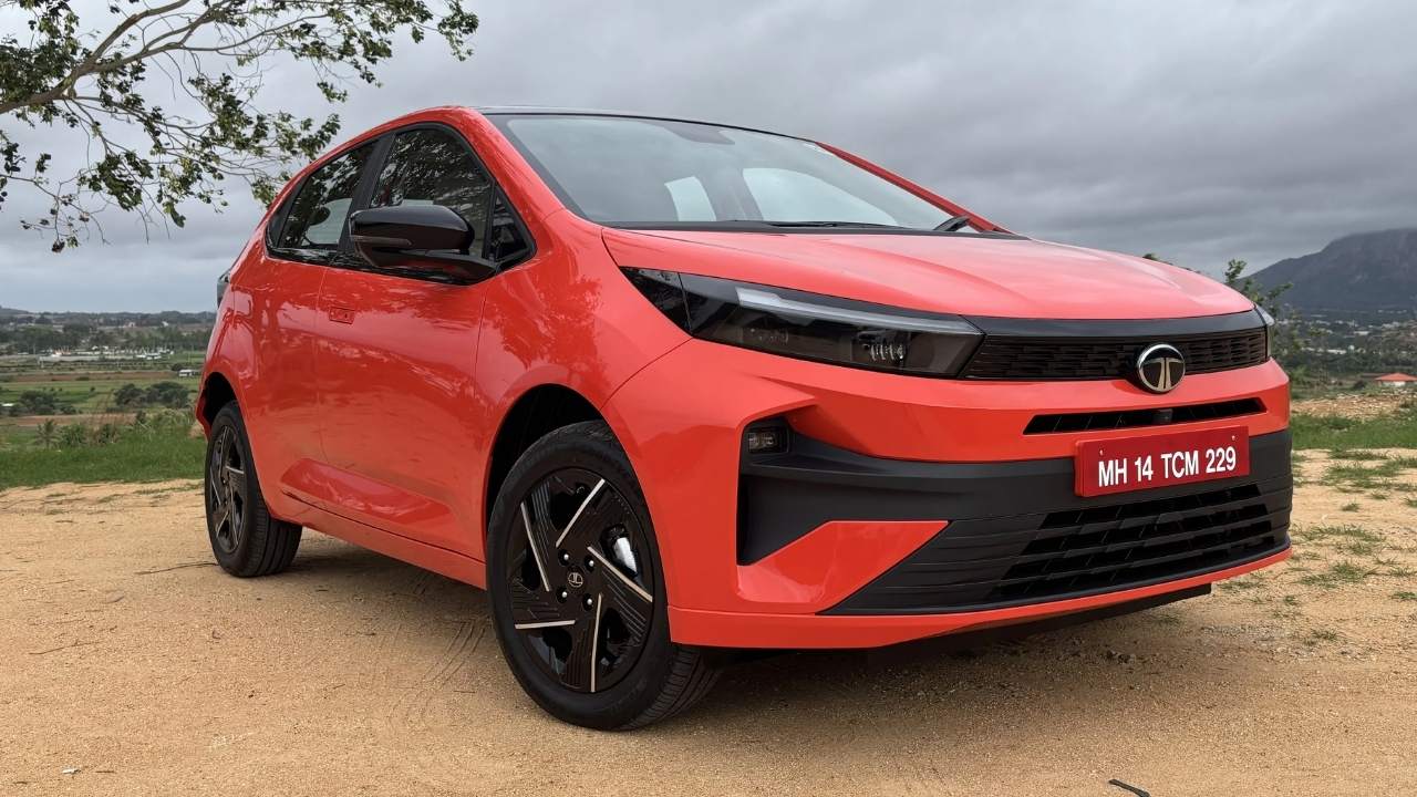 Tata Altroz CNG AMT Launched - India's First CNG Auto Hatch from ₹8.70 Lakh