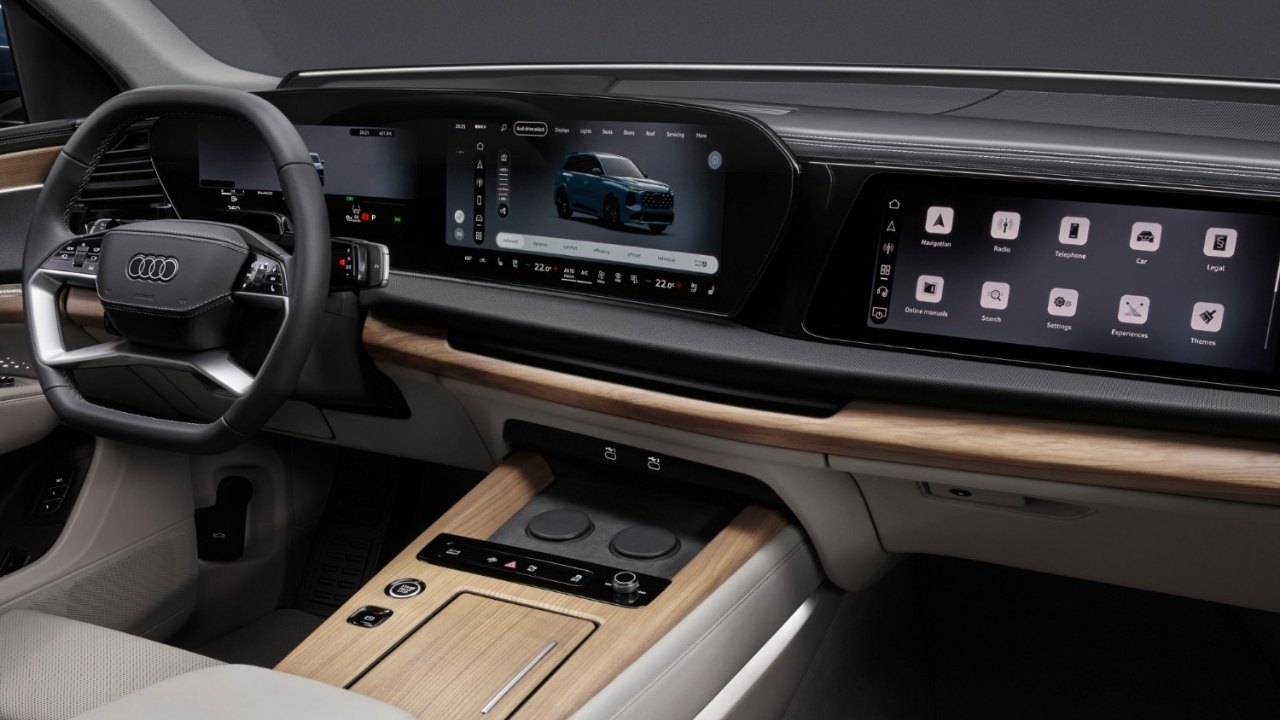 3rd-Gen Audi Q7 Debuts dashboard & screen