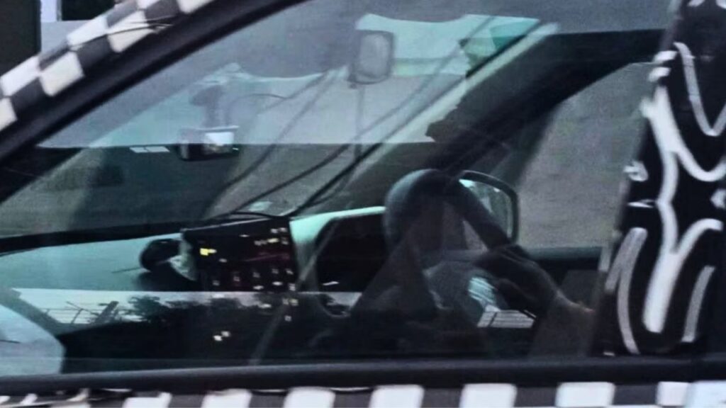 Kwid facelift Cabin spotted