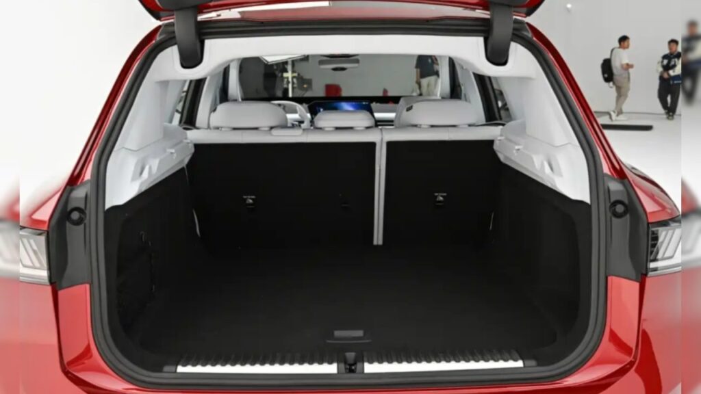 BMW iX3 Long-Wheelbase bootspace