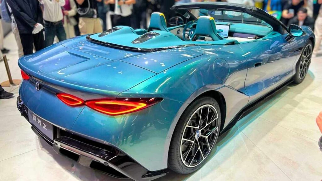 Denza Z roadster Rearview