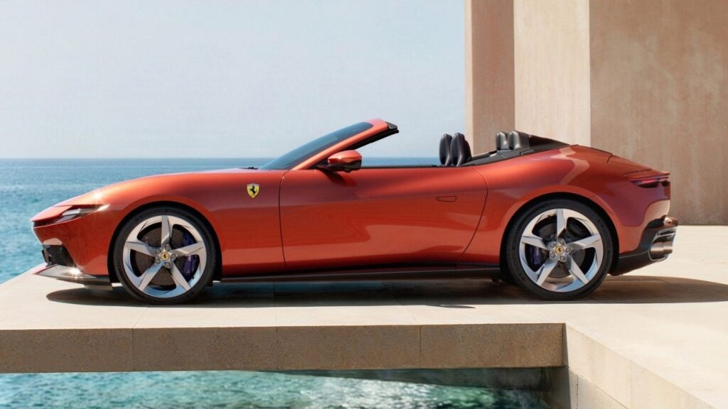 Ferrari Amalfi Spider sideview