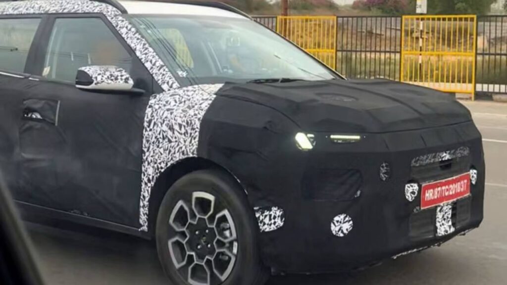 Hyundai Bayon-based SUV spied