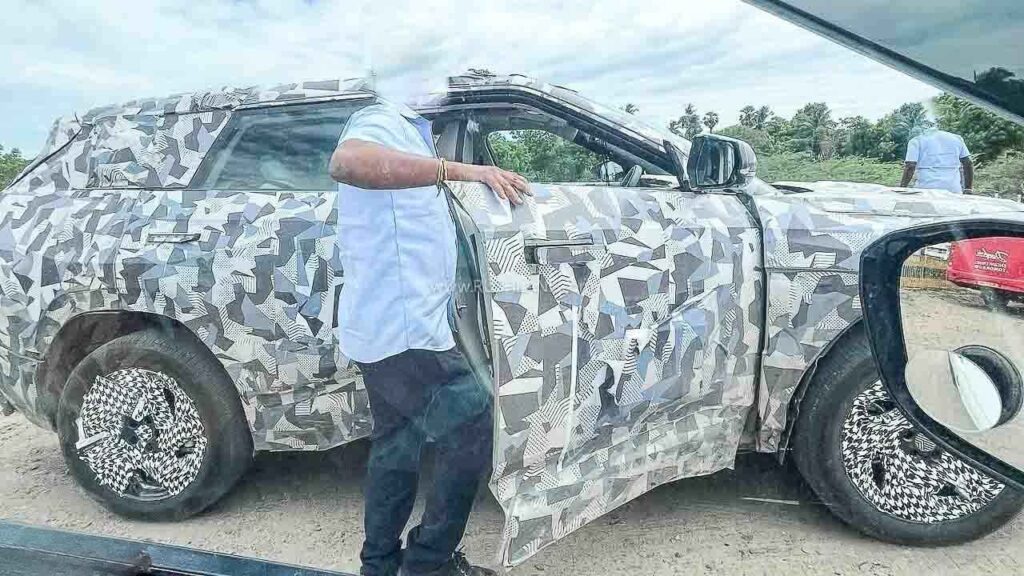 Mahindra BE 7 Spied sideview