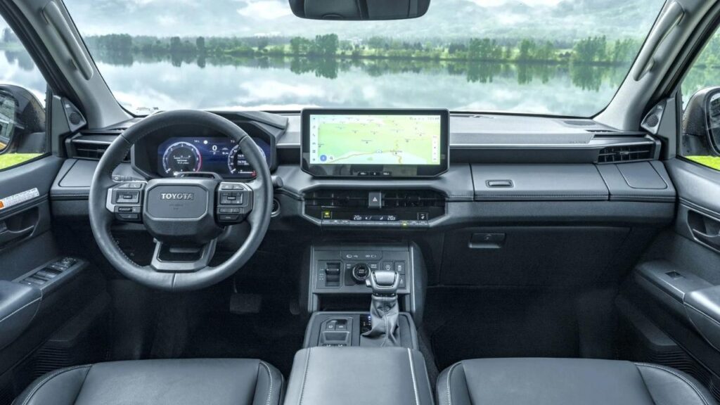 Ninth-Gen Toyota Hiluxinterior