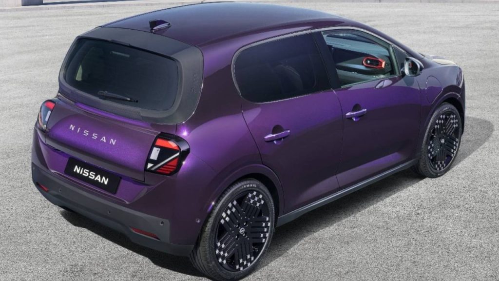 Nissan Pixo rear view