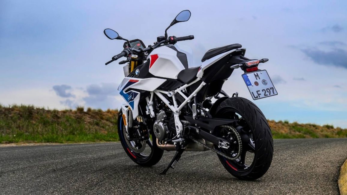 2026 BMW F 450 R Rear look