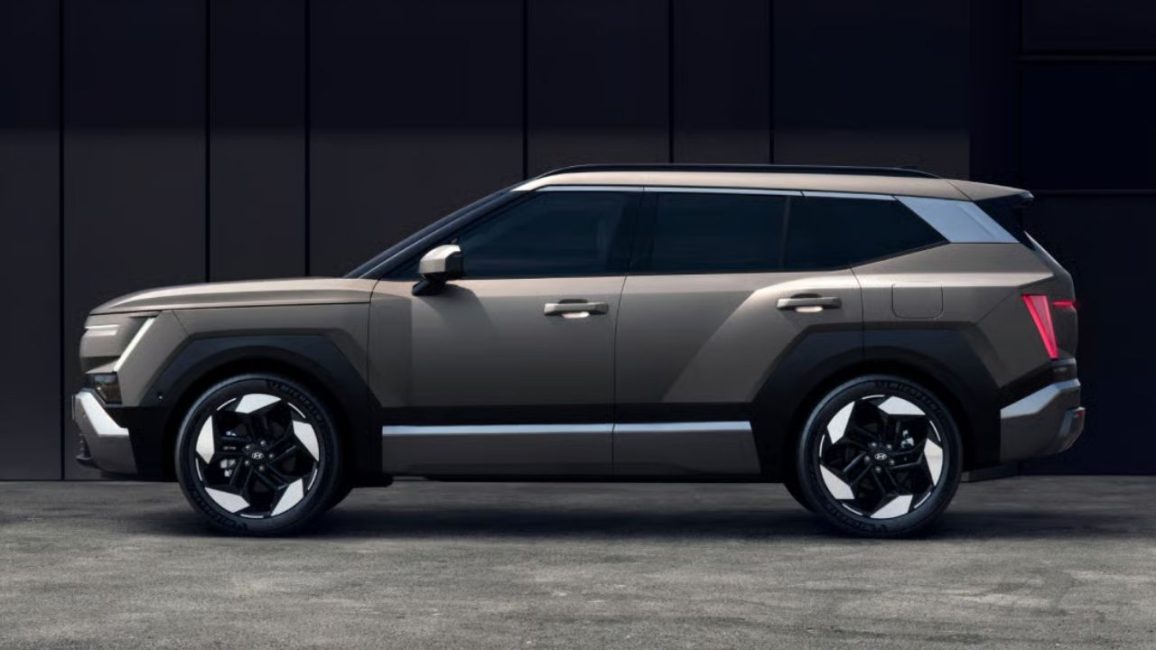 Hyundai Tucson Side look