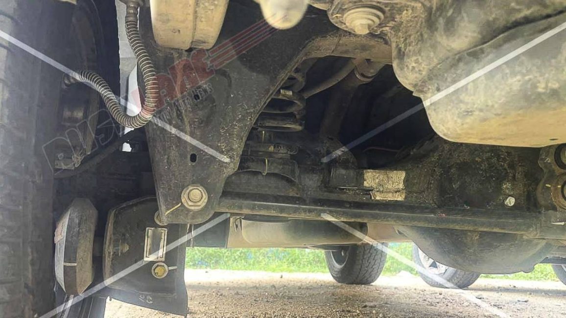 Mahindra Thar Roxx OG Davinci suspension spied